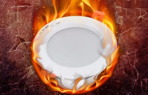 品質(zhì)，為安全護(hù)航，藝光多功能應(yīng)急筒燈 | 全阻燃ABS材質(zhì)